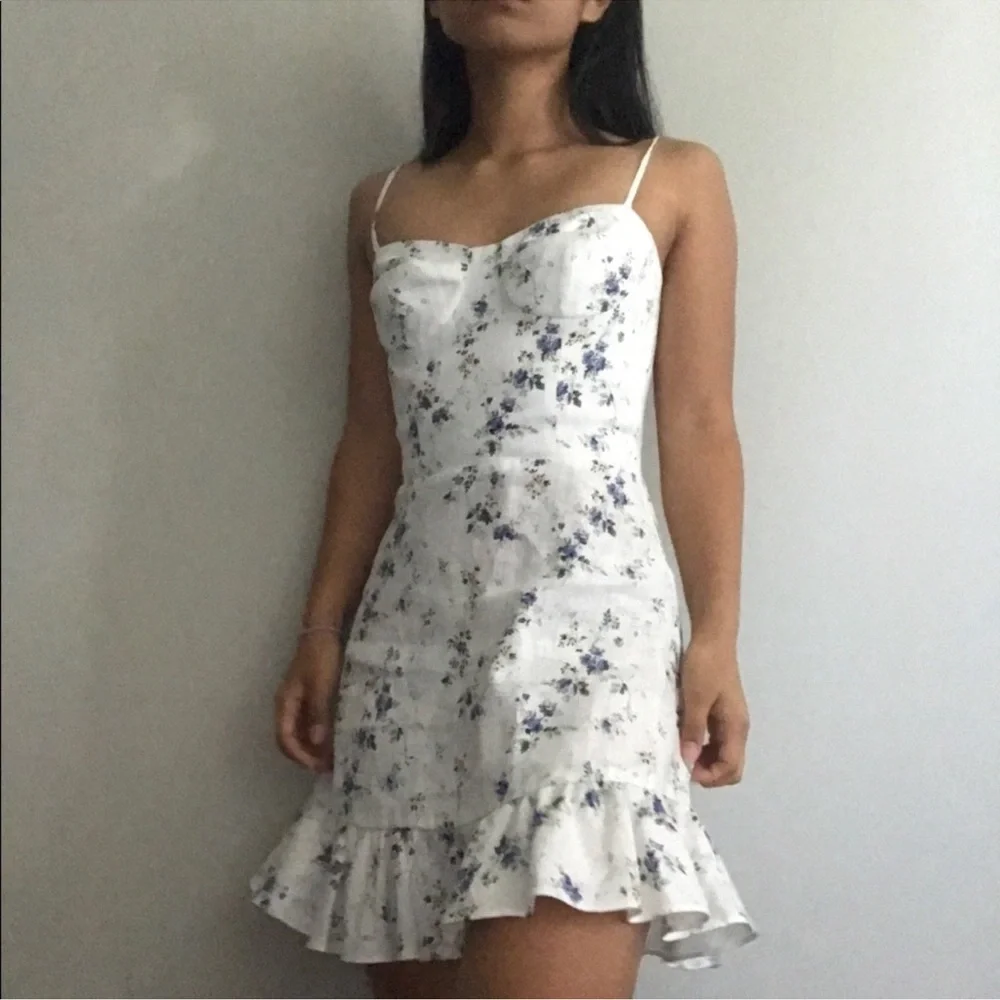 Reformation Mariana Dress In
Madeleine Floral Mini Dress Size 6 - Picture 1 of 7